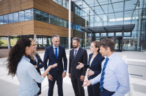 Business Networking Groups vs Online Communities: What Works Best? Business Networking Groups vs Online Communities: What Works Best?